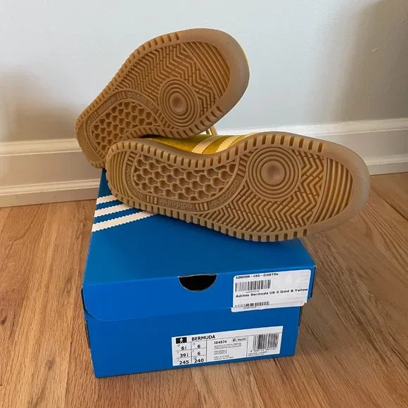 NWT adidas Bermuda Sneakers in Yellow & Gold Size UK 6 - FIT LIKE US WOMEN'S 8 - Picture 3 of 5